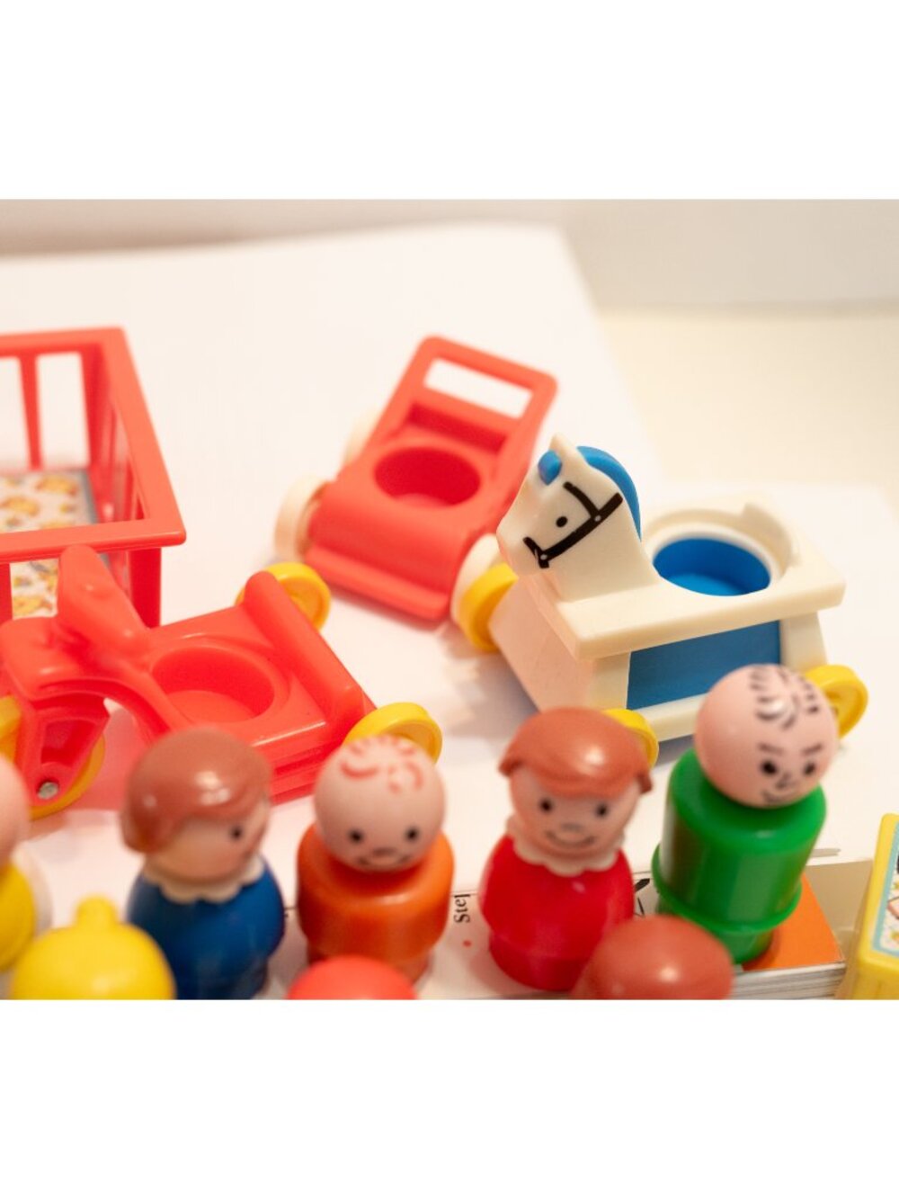 Vintage Fisher Price Little People Furniture Nursery Baby Crib Chair Tricycle - Picture 11 of 15
